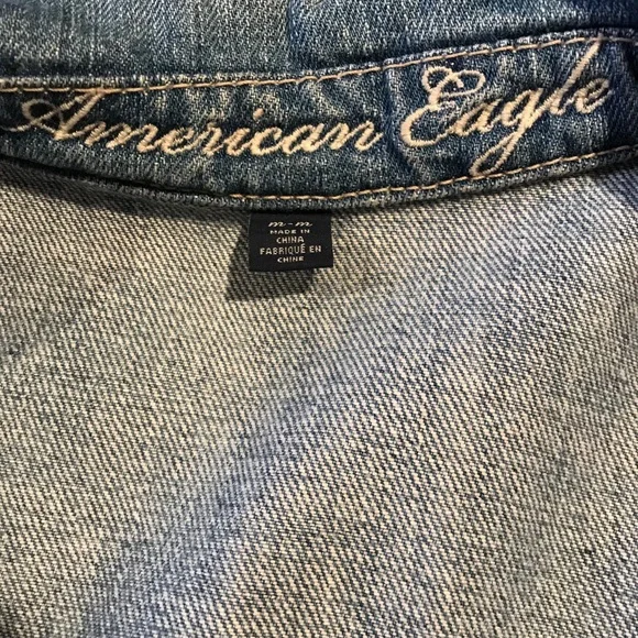 American Eagle Outfitters Women’s Jean Jacket Size Medium - Picture 7 of 9